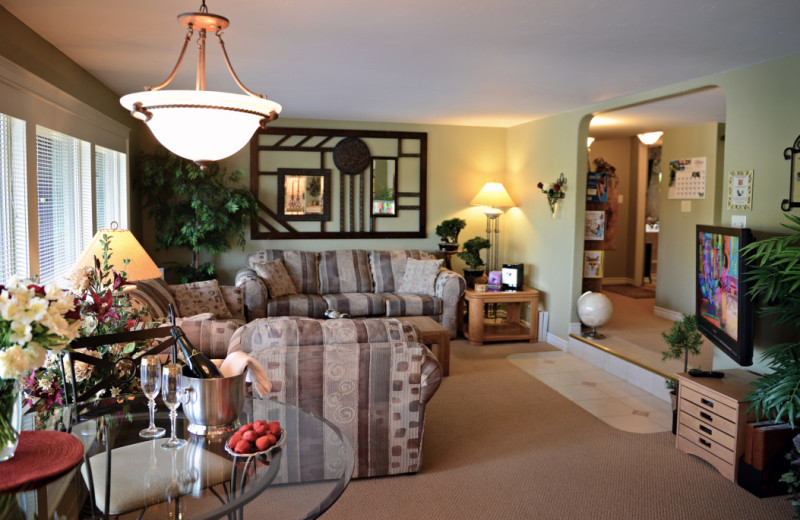 Living room at A Vista Villa Couples Retreat.