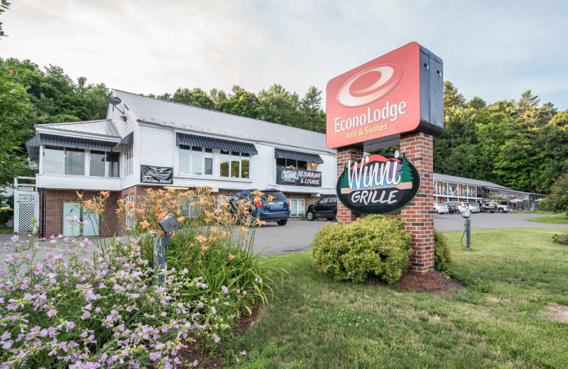 Exterior view of Econo Lodge Inn 