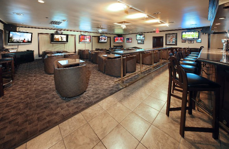 Bar and lounge at Chaparral Suites Scottsdale.