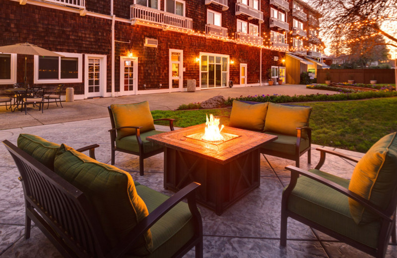 Patio at Lake Natoma Inn.