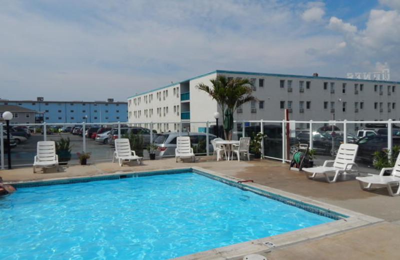 Outdoor pool at Seabonay Motel Ocean City.