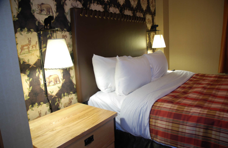 Guest room at Inns of Banff.