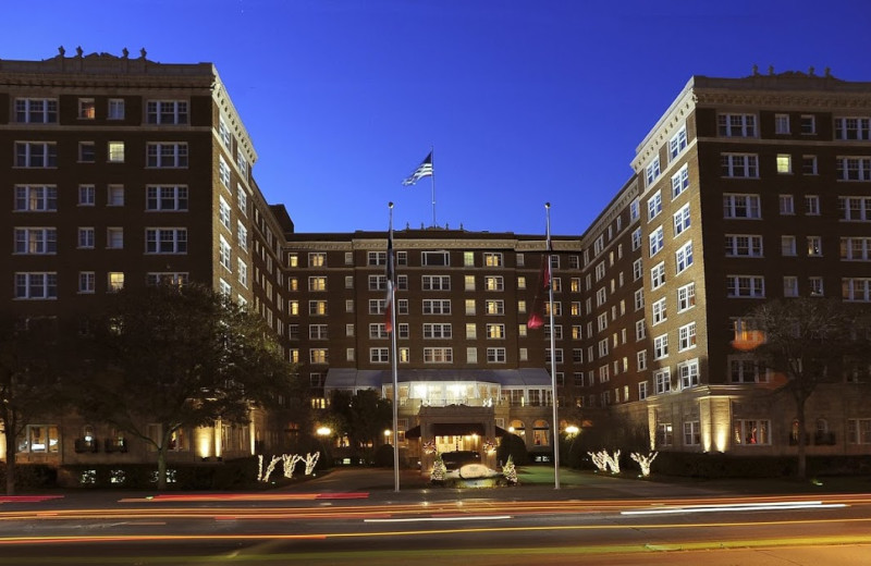 Exterior view of Warwick Melrose Hotel.