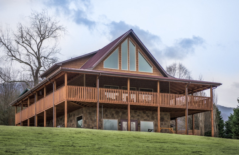 Rental exterior view of Eden Crest Vacation Rentals, Inc.