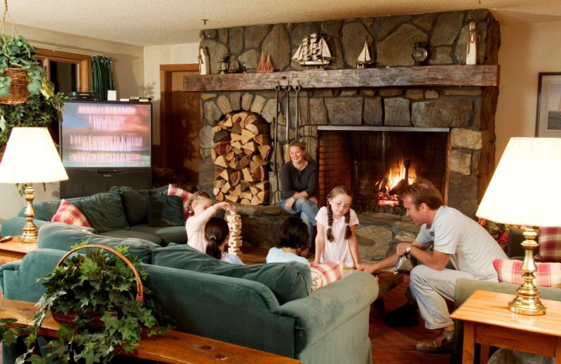 Family at Commodores Inn.