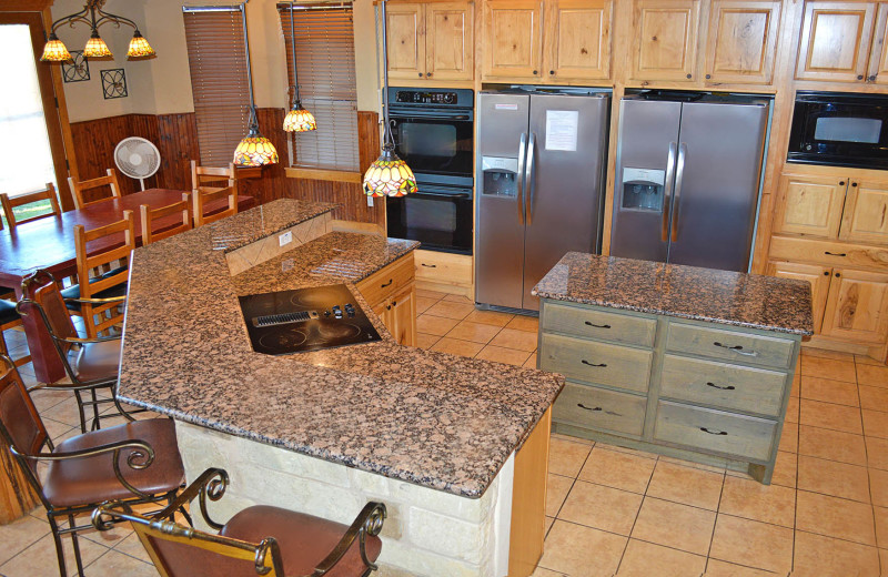 Rental kitchen at Log Country Cove.