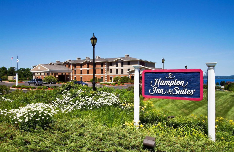 Exterior view of Hampton Inn 