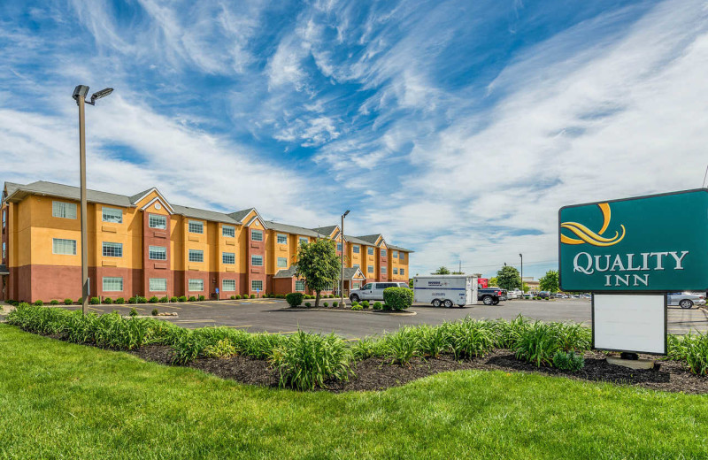 Exterior view of Quality Inn Grove City - Columbus South.