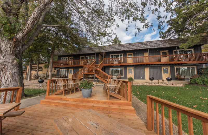 2 and 3 bedroom cabins. Great for groups and families.