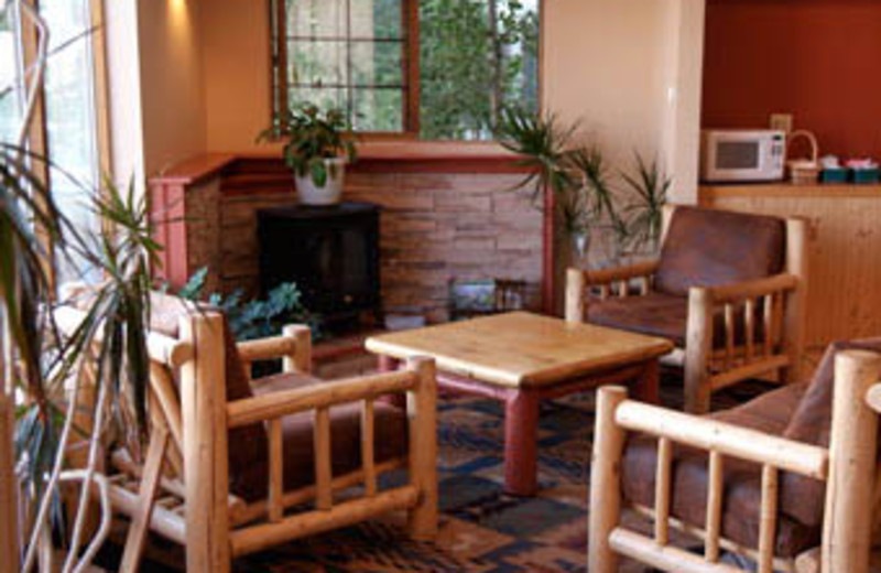 Living Area at Gold King Mountain Inn