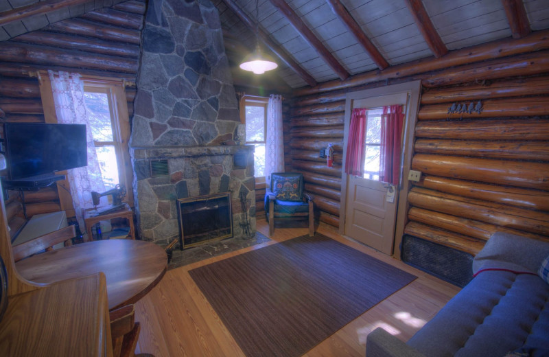 Cabin living room at Cascade Lodge.