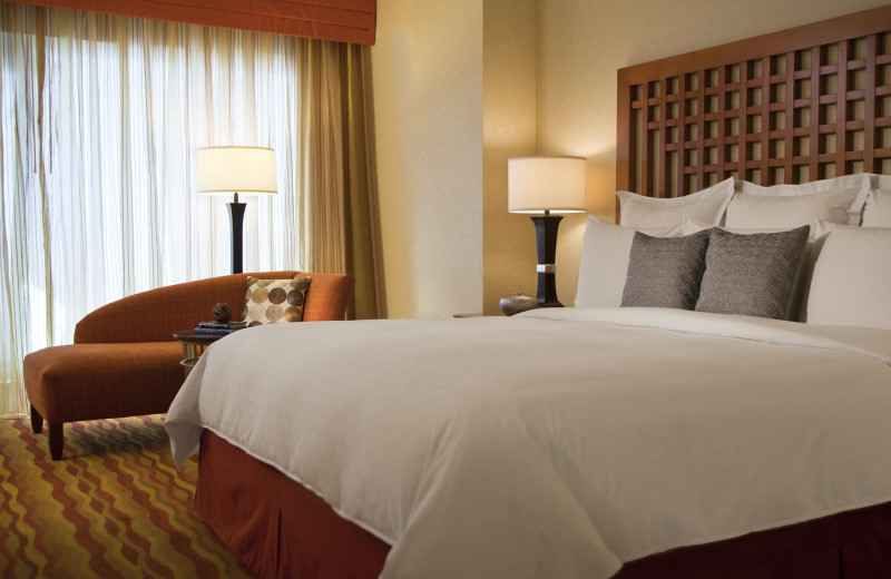 Guest room at Renaissance Glendale Hotel & Spa.