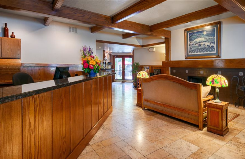 Lobby at Best Western Sonoma Valley Inn & Krug Event Center.