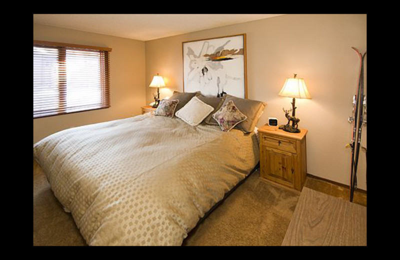 Vacation rental bedroom at JetLiving.