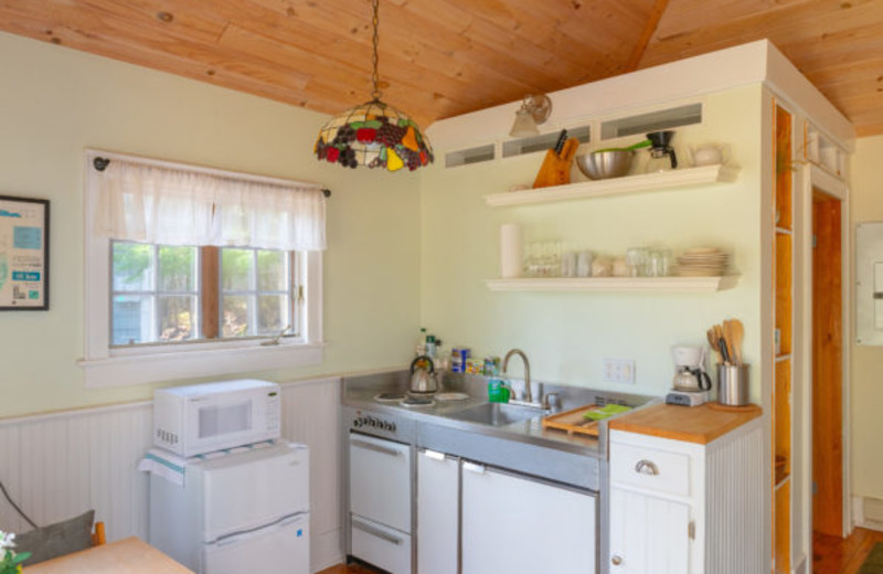 Cottage kitchen at GO-Cottage.