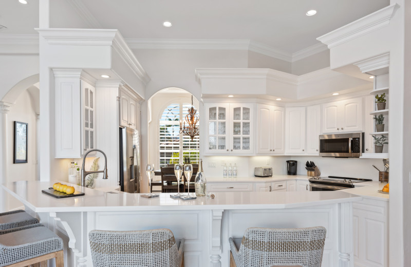 Rental kitchen at Marco Escapes.