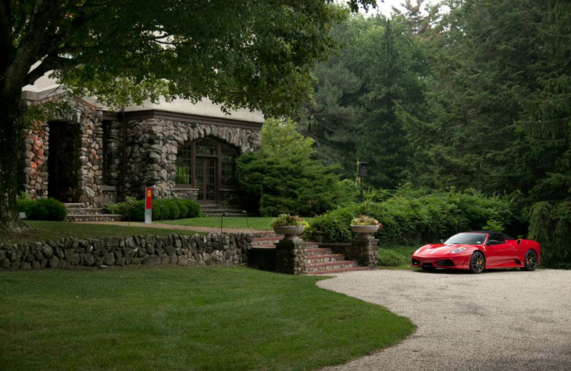 Exterior view of Rock Hall Luxe Lodging.