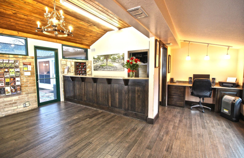 Lobby at Peach Tree Inn & Suites.