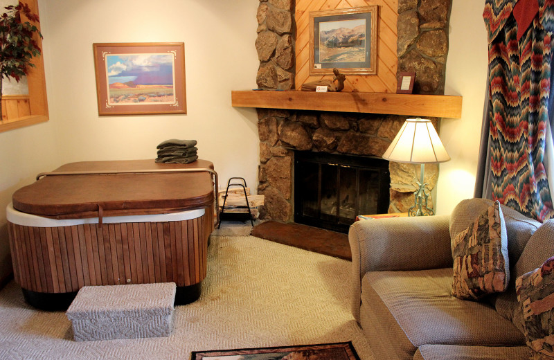 Suite living room at Sunnyside Knoll Resort.