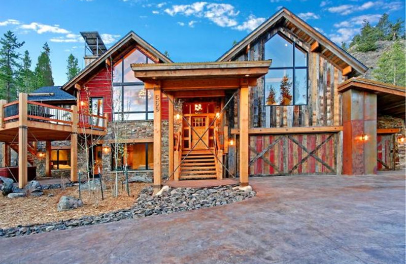 Exterior view of SummitCove.