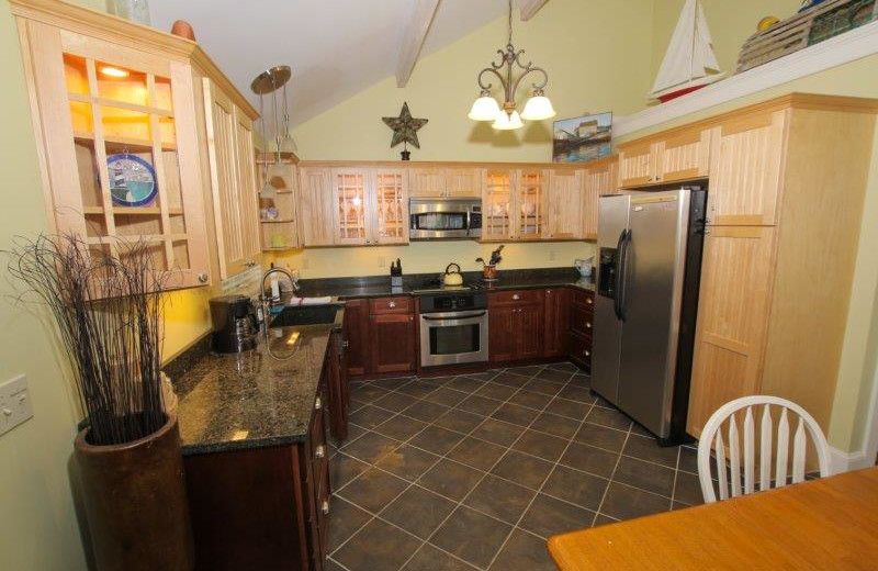 Guest kitchen at Sheepscot Harbour Village & Resort.