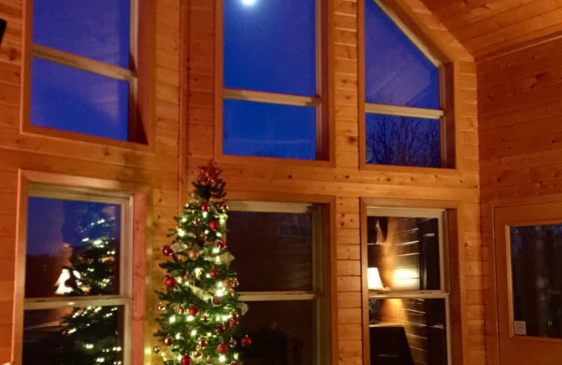 Holiday interior at Red Cedar Lodge.