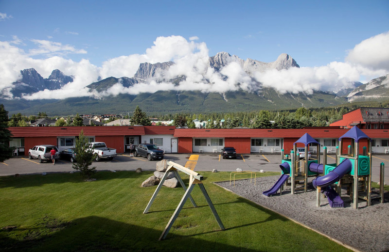 Exterior view of Rocky Mountain Ski Lodge.