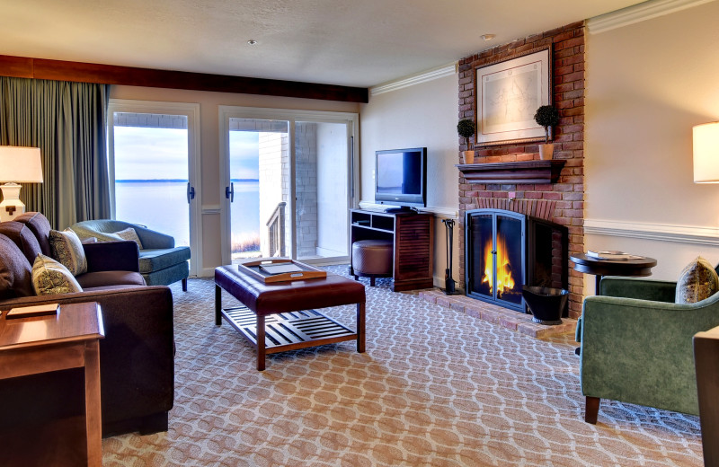 Guest living room at Kingsmill Resort.