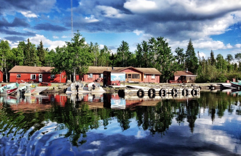 Exterior view of Uchi Lake Lodge.