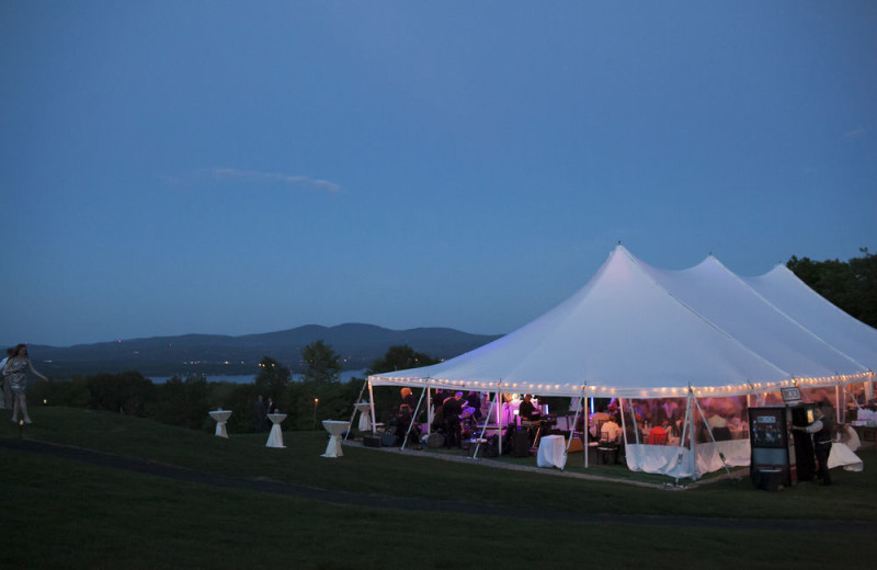 Weddings at Steele Hill Resorts.