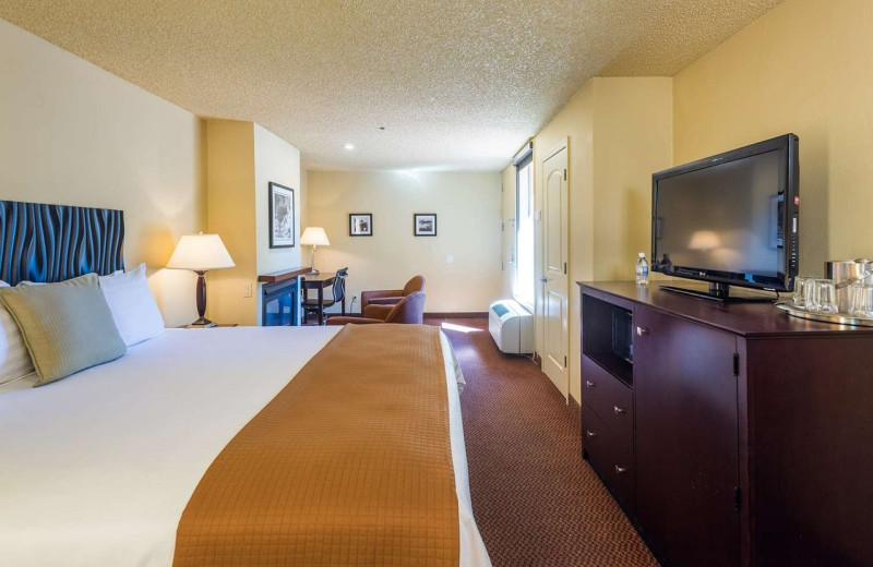 Guest room at Best Western Plus Inn of Sedona.