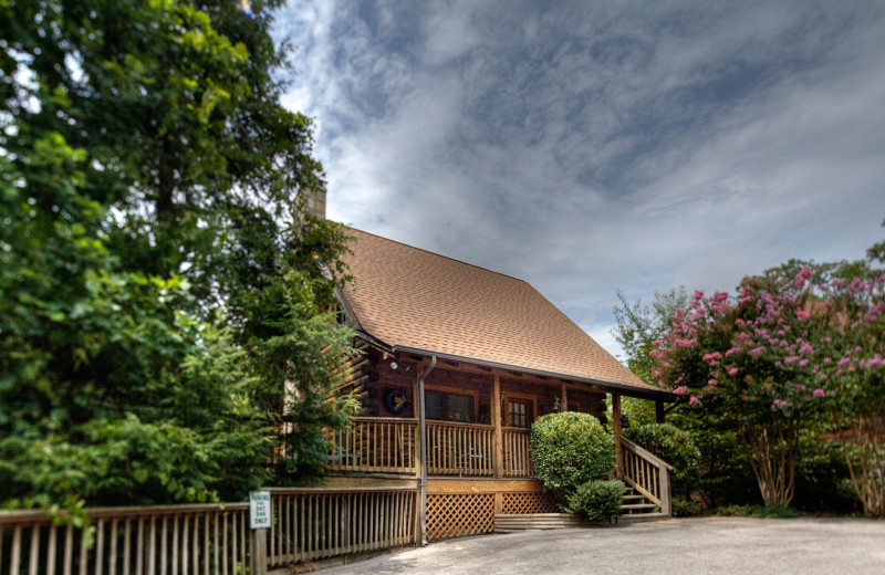 Cabin exterior at Eagles Ridge Resort.