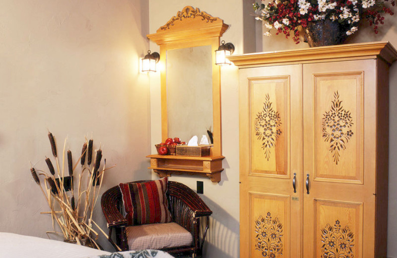 Bedroom at Paintbox Lodge