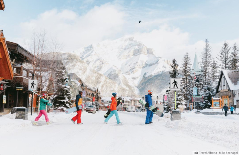 Family ski at Inns of Banff.