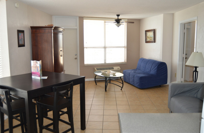 Guest room at Fountain Beach Resort.