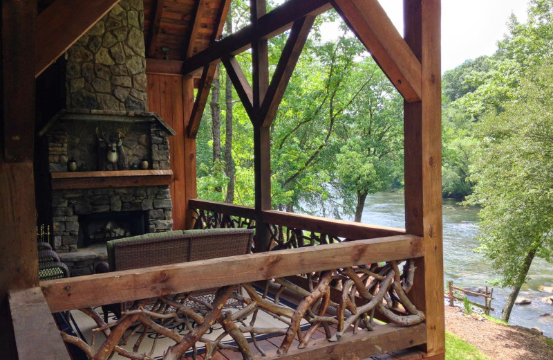 Cabin patio at Cabin Rentals of Georgia.