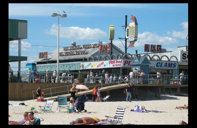 The beach at Windjammer Motor Inn.