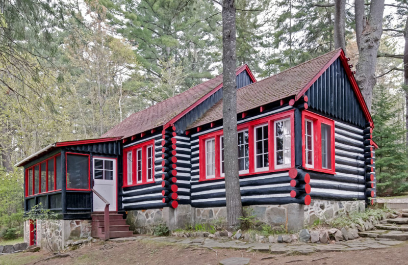 Cabin exterior at Killarney Lodge in Algonquin Park.