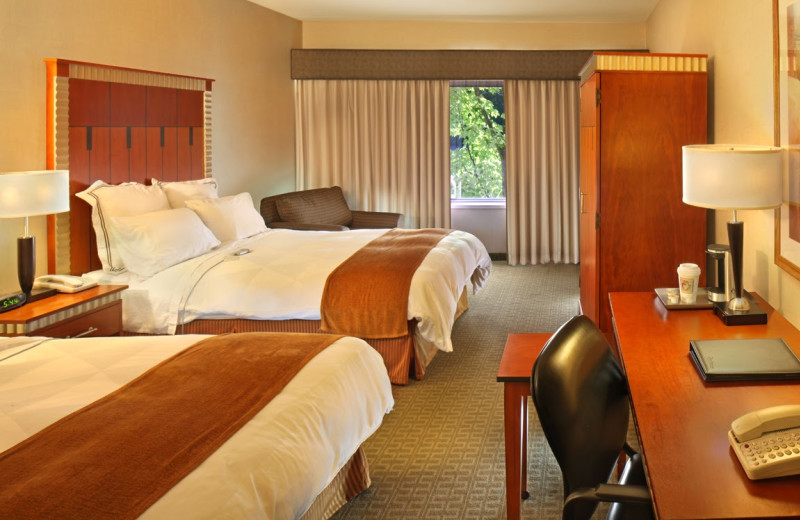 Guest room at Radisson Hotel Detroit-Bloomfield Hills.