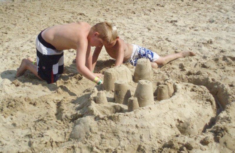 Building a sand castle at Bay View Lodge.
