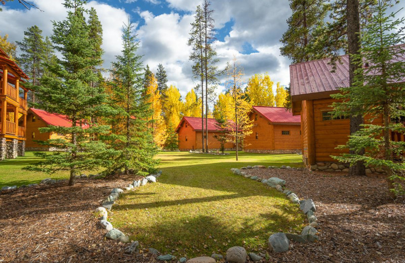 Exterior view of Baker Creek Mountain Resort.