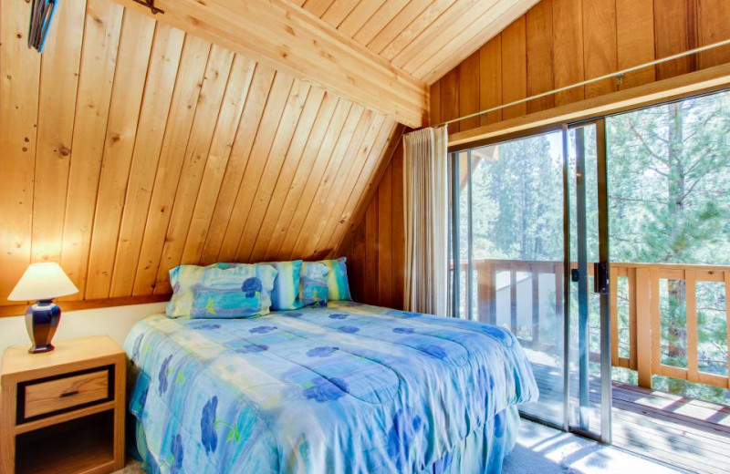 Vacation rental bedroom at Vacasa Rentals Sunriver.