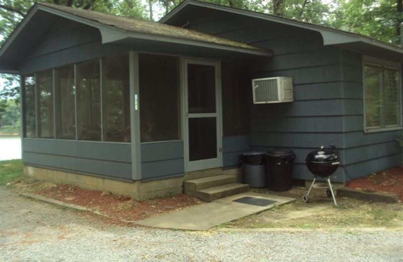 Cottage exterior at Shawnee Bay Resort.