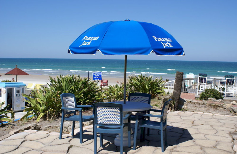 Patio at Daytona Shores Inn and Suites.