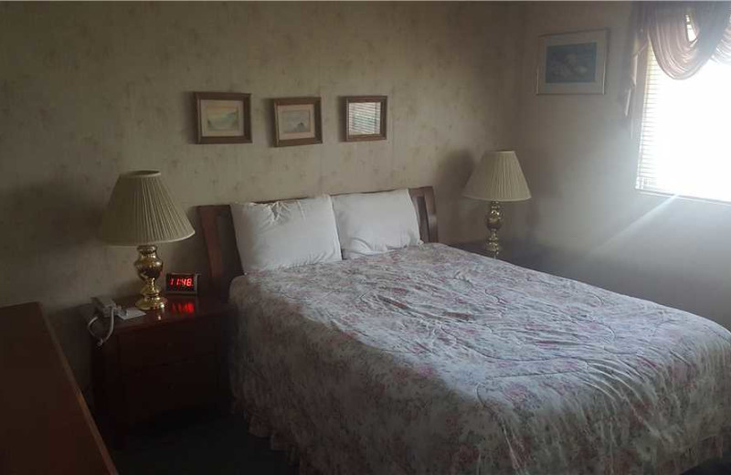 Rental bedroom at Gearhart by the Sea.