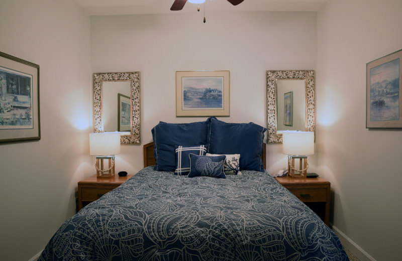 Guest bedroom at Mariners Landing.