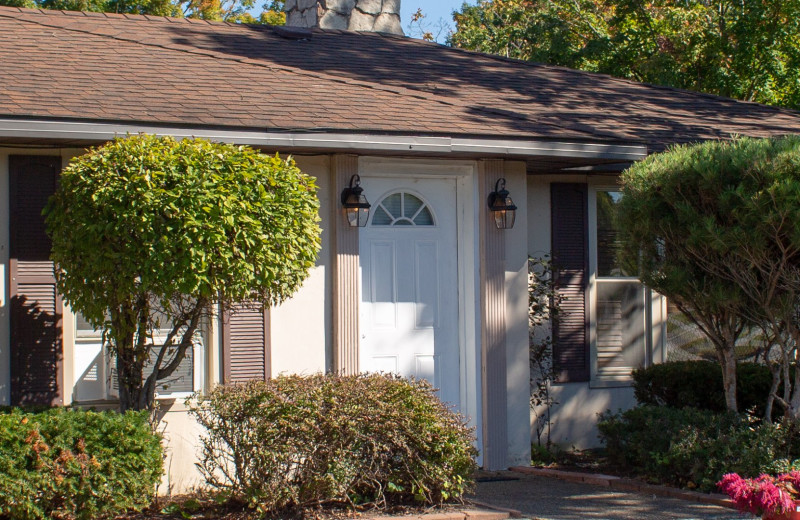 Exterior view of Mark III Inn.