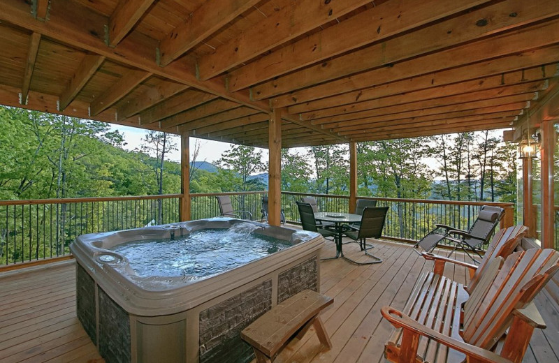 Rental hot tub at American Mountain Rentals.