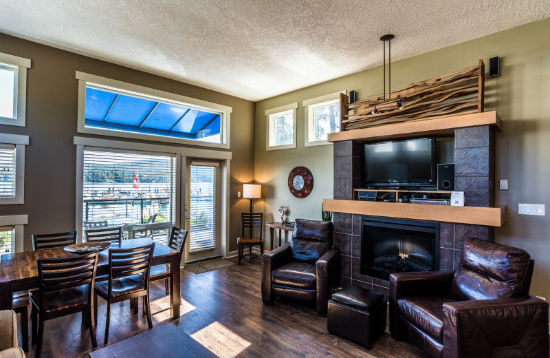 Guest living room at Sooke Harbour Resort & Marina.