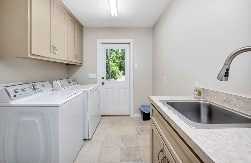 Laundry room at Real Escapes Properties - Privacy Please!